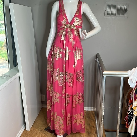 Xscape Dresses & Skirts - Xscape Sz 10 Pink Silk Gold Lurex Full Length Sleevles Gown Maxi Dress